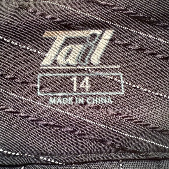 Tail Size 14 Black Pinstripe Livia Mid Rise Straight Leg Golf Crop Capri Pants - Picture 6 of 11